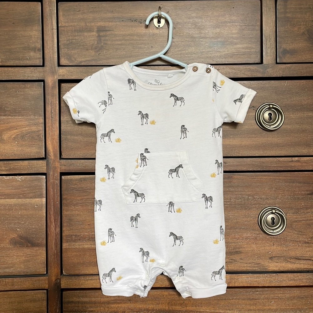 Oliver & Rain Zebra Print Romper, size 12M.